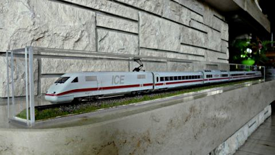 gealterte Vitrinengleise